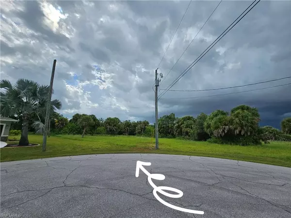 Rotonda West, FL 33947,105 Island CT