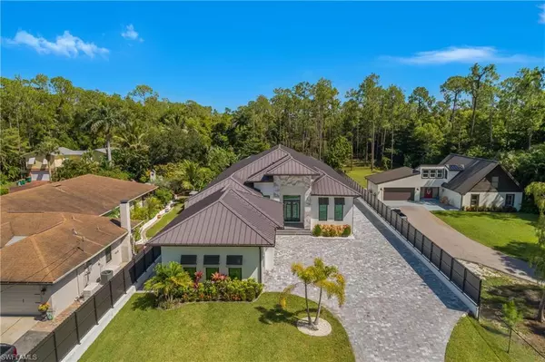 Naples, FL 34119,5847 English Oaks LN