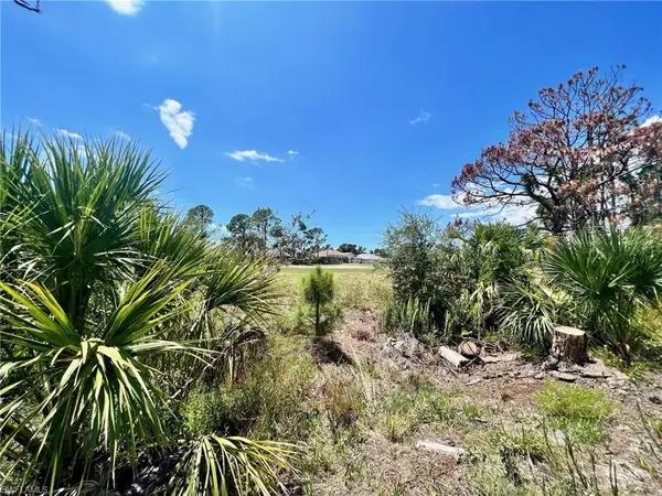 Rotonda West, FL 33947,230 Fairway RD