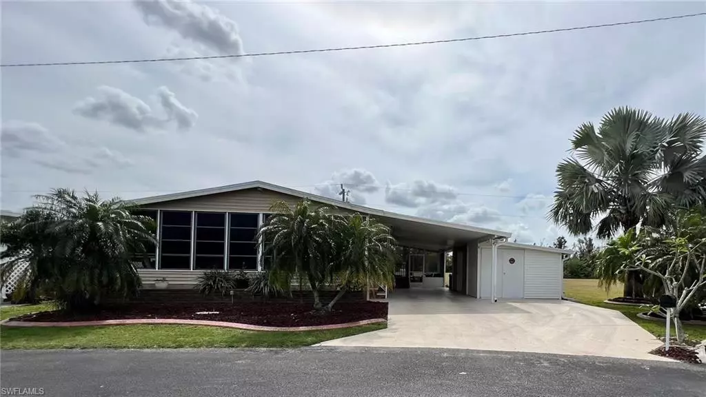 3139 Bunny Run DR, North Fort Myers, FL 33917