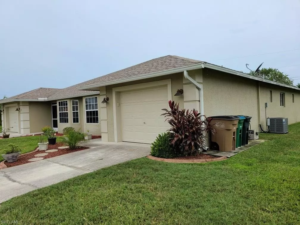 Cape Coral, FL 33990,532/534 SE 6th PL