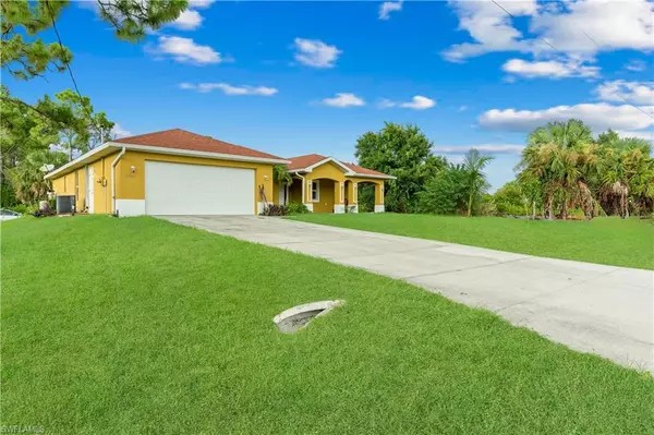 3224 52nd ST W, Lehigh Acres, FL 33971