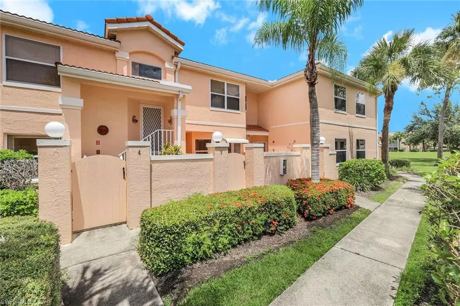 576 Woodshire LN #F3, Naples, FL 34105