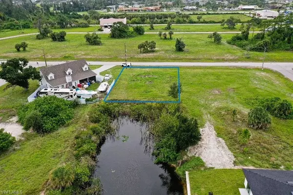 Cape Coral, FL 33991,921 SW 4th TER