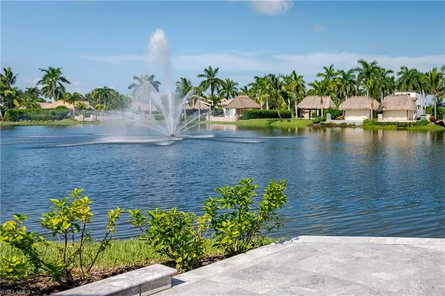 13453 Ladyfish LN, Naples, FL 34114