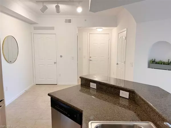 Naples, FL 34105,13000 Positano CIR #305