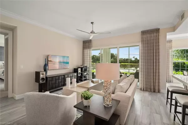 Naples, FL 34113,8047 Signature Club CIR #102