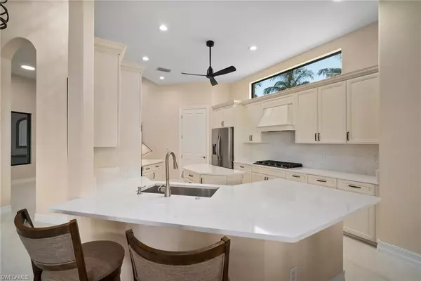 Naples, FL 34113,6528 Costa CIR