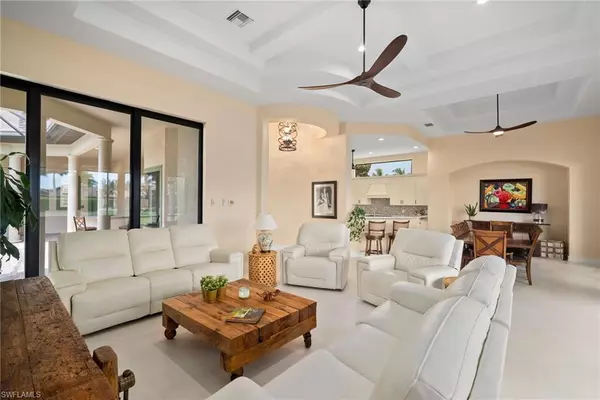 Naples, FL 34113,6528 Costa CIR