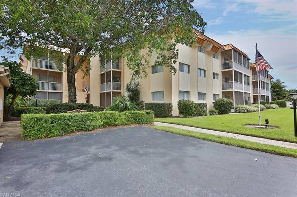 1100 Gulf Shore BLVD N #207, Naples, FL 34102