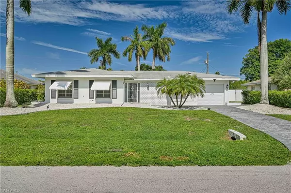 4520 SE 9th AVE, Cape Coral, FL 33904