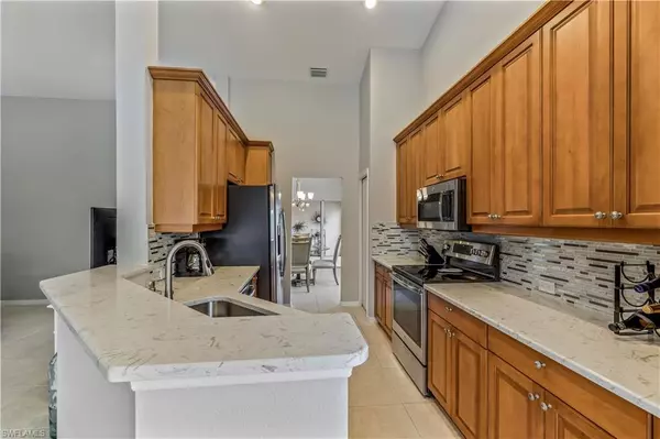 Naples, FL 34110,5640 Sherborn DR #201