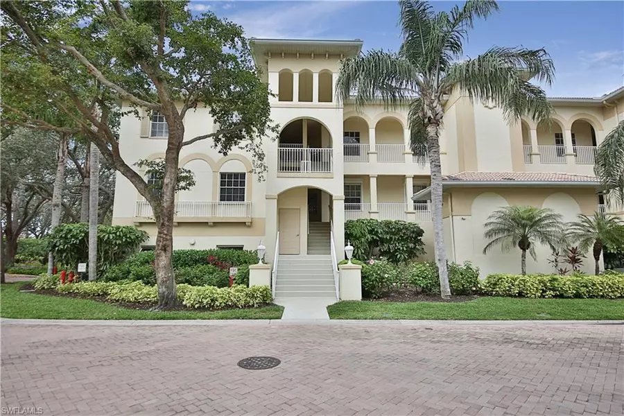 837 Sailaway LN #202, Naples, FL 34108