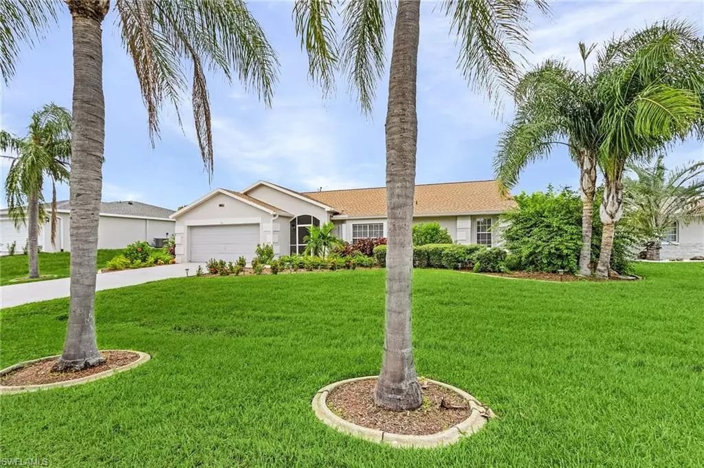 Cape Coral, FL 33904,527 SE 36th ST