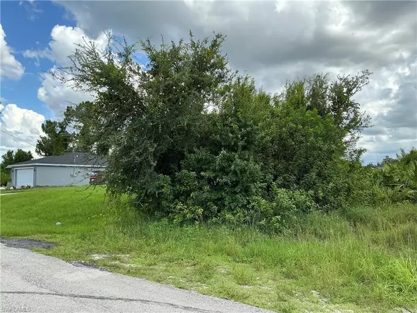 Lehigh Acres, FL 33976,3013 2nd ST SW