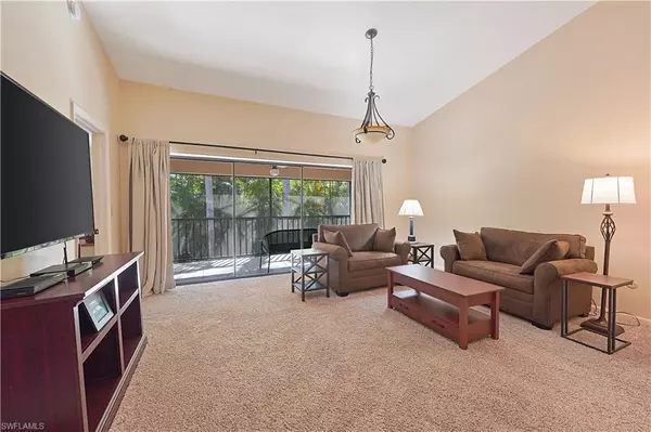 Fort Myers, FL 33907,7116 Lakeridge CT #205