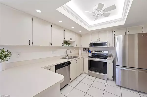 Fort Myers, FL 33907,7116 Lakeridge CT #205