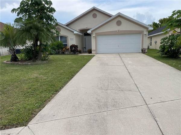 8421 Gassner WAY, Lehigh Acres, FL 33972