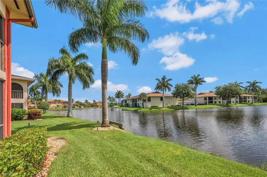 332 Charlemagne BLVD #H101, Naples, FL 34112