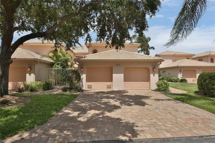 526 Lake Louise CIR #4-403, Naples, FL 34110