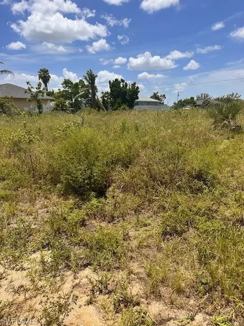 Cape Coral, FL 33993,212 NW 5th TER