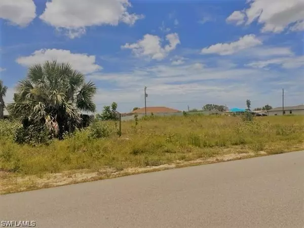 212 NW 5th TER, Cape Coral, FL 33993