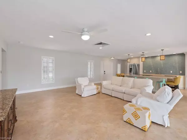 Marco Island, FL 34145,945 Sundrop CT