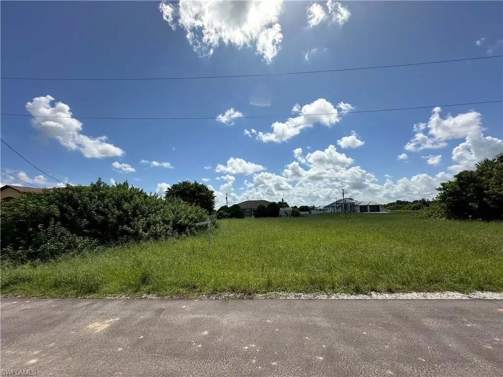 Lehigh Acres, FL 33971,804 Curtis AVE N