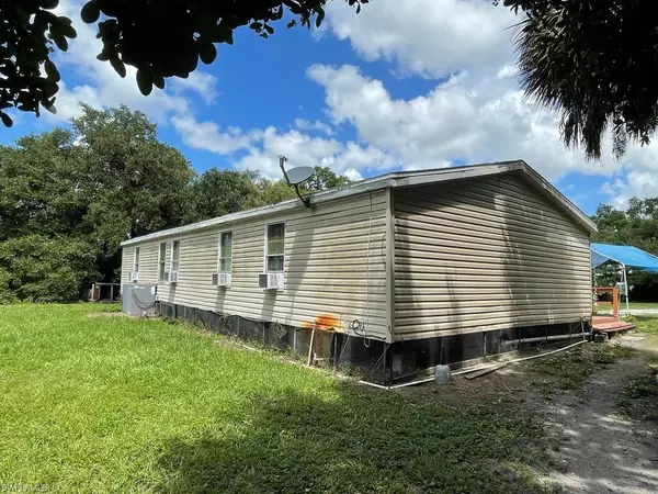 Labelle, FL 33935,4605 W State Road 80