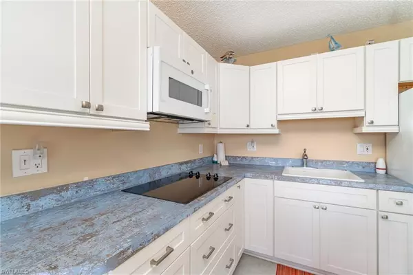 Fort Myers Beach, FL 33931,7300 Estero BLVD #1004