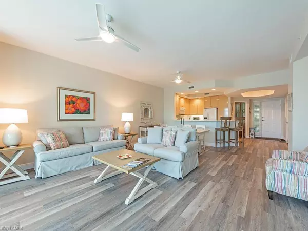 Naples, FL 34110,420 Cove Tower DR #202