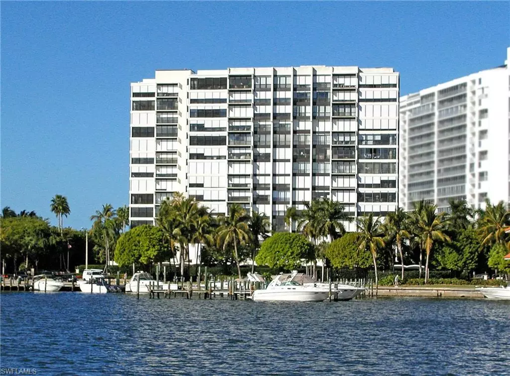 Naples, FL 34103,4031 Gulf Shore BLVD N #10C