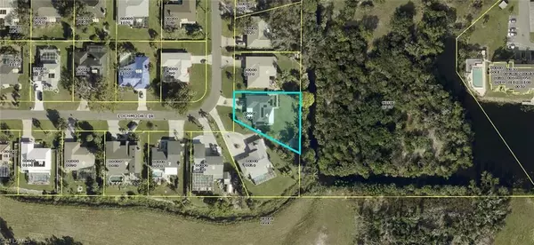 North Fort Myers, FL 33903,2096 Lochmoor CIR