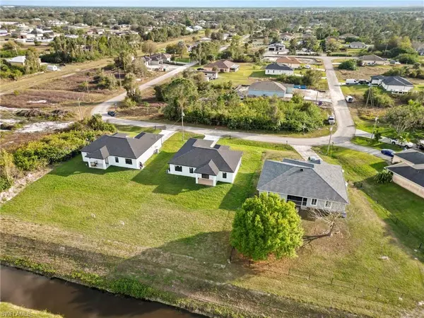 Lehigh Acres, FL 33974,445 Paddock ST