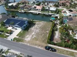 Marco Island, FL 34145,80 Lamplighter DR