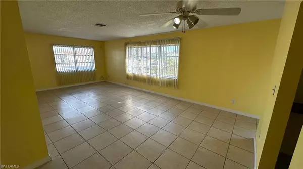 Cape Coral, FL 33904,4824 Lucaya DR #5