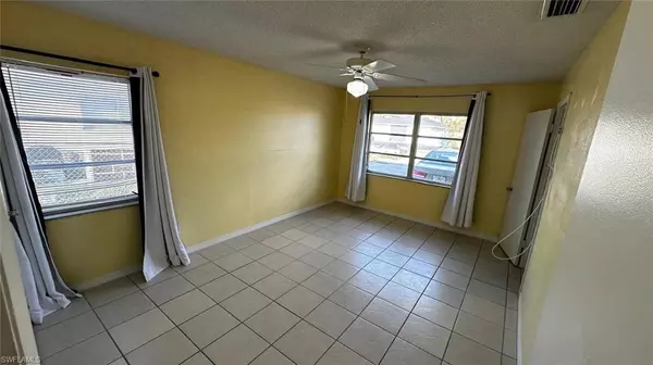 Cape Coral, FL 33904,4824 Lucaya DR #5