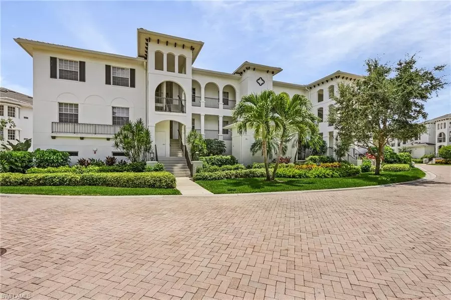 815 Bentwater CIR #202, Naples, FL 34108