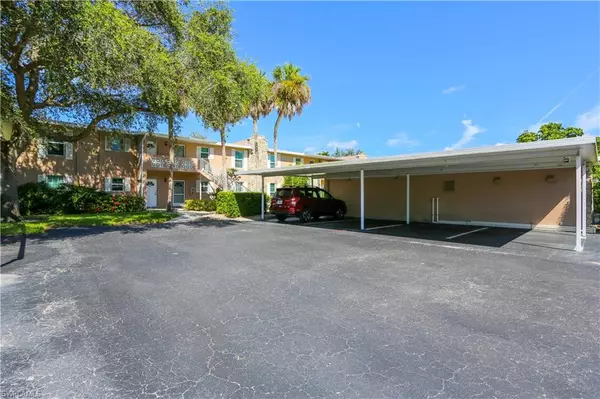 Naples, FL 34110,221 Cypress WAY E #201