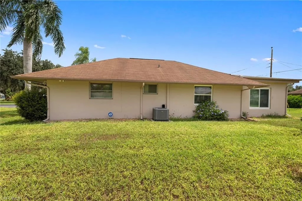 Lehigh Acres, FL 33936,287 Rosewood CT