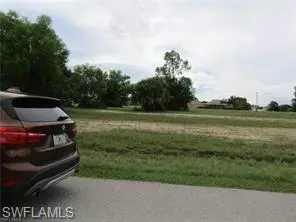 Cape Coral, FL 33991,1024 SW 7th CT