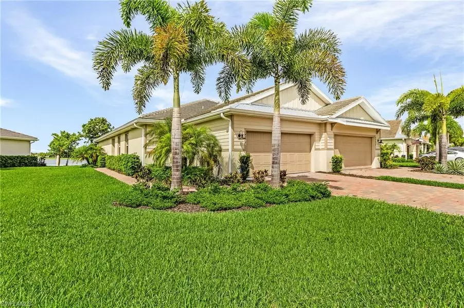 14618 Edgewater CIR, Naples, FL 34114