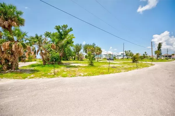 Fort Myers Beach, FL 33931,150 Matanzas ST