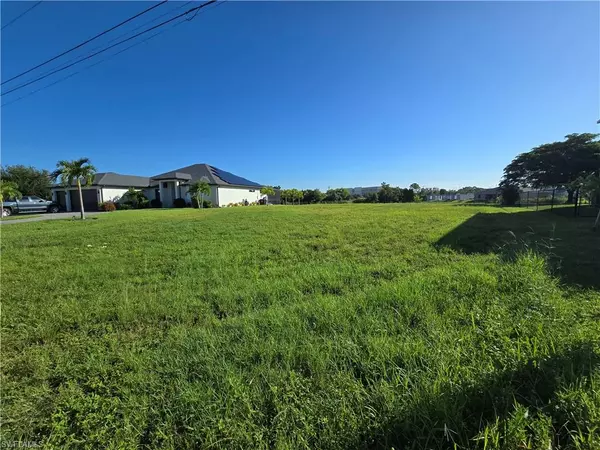 Cape Coral, FL 33990,1301 SE 5th CT