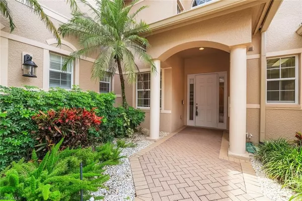 Naples, FL 34119,706 Regency Reserve CIR #3402