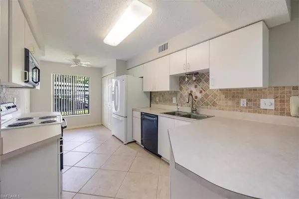 Bonita Springs, FL 34134,3920 Leeward Passage CT #101