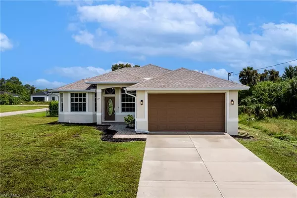 162 Peerless ST, Lehigh Acres, FL 33974