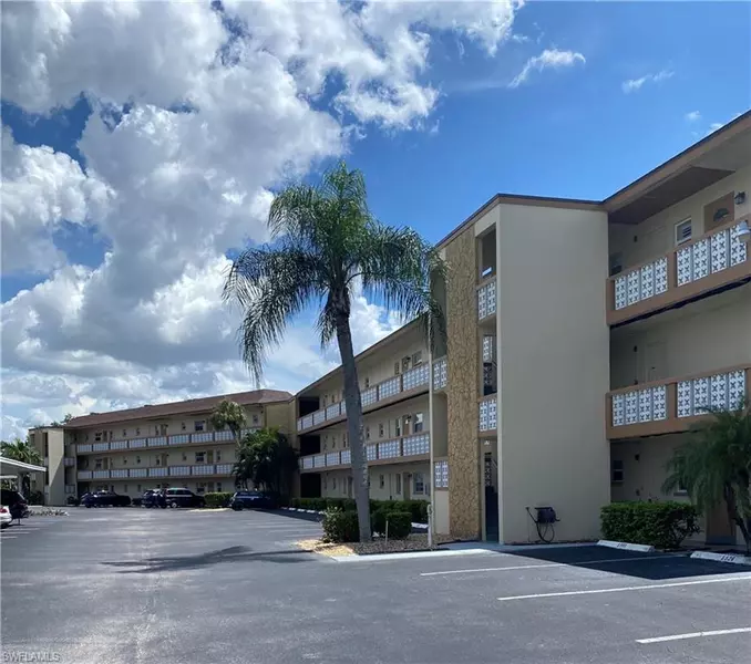 1515 Tropic TER #1515, North Fort Myers, FL 33903