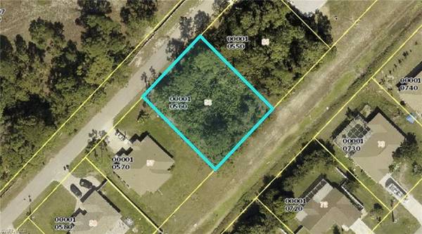 2135 Fairway DR, Lehigh Acres, FL 33973