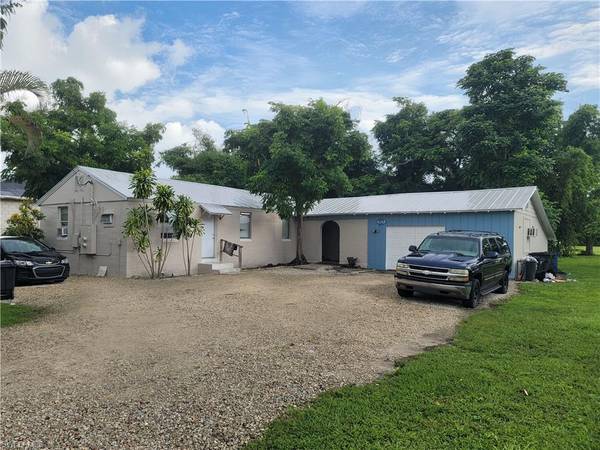 404 Center RD, Fort Myers, FL 33907